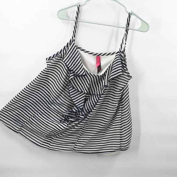 Tops - Black white flounce flutter lined Cami top…